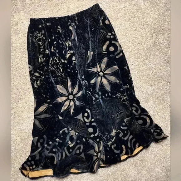 Chicos Velvet Flare Floral Skirt - Picture 1 of 10